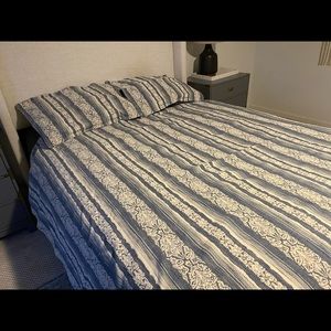 Pottery Barn Coverlet & Shams